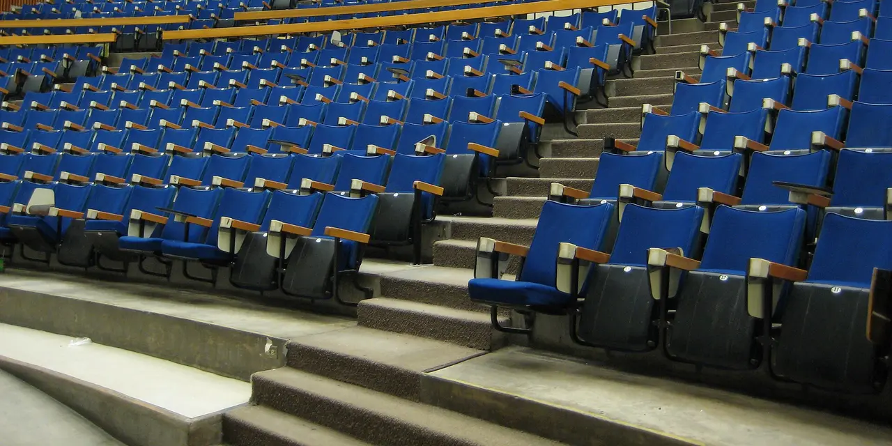 «Universitet» uchun namunaviy rasm